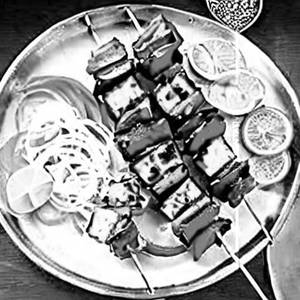 Achari paneer tikka