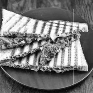 Paneer Makhani Sandwich