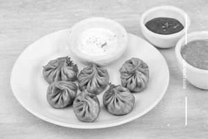 Veg fried momos