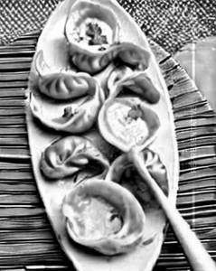 Paneer Tadka Momos [10 Pcs]