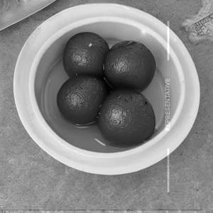 Gulab jamun                                                             