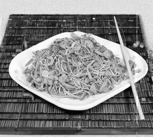 Egg Chicken Hakka Noodles