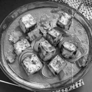 Paneer tikka gravy [half]