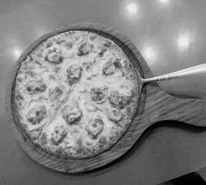 Paneer Makhni Pizza