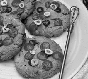 Hazelnut & Milk Chocolate Chip