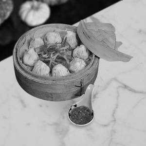 Chilli Garlic Momo ( 6pcs )