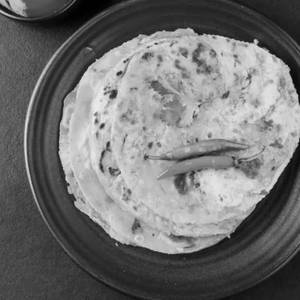 Mirch Paratha(Red/Green)