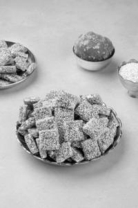 Ellu Burfi [250gms]