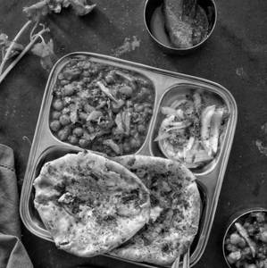 Chhola kulcha