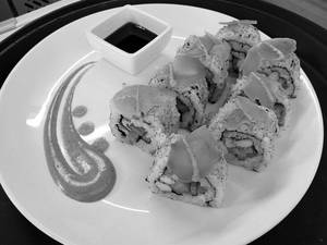 Veg Uramaki Sushi (8 Pcs)