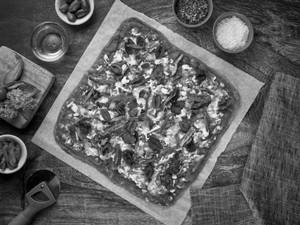 Olives and Black Truffle Flat Bread
