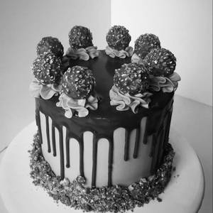Ferrero Rocher Cake 500gm