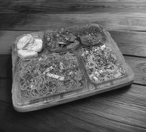 Singapore Noodles Thali
