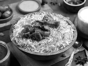 Dahi Gosht Dum Aloo Biriyani (750 Ml)