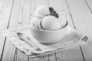 Vanilla Ice Creams