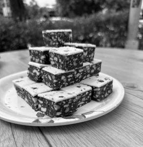Chocolate Dryfruit Cluster