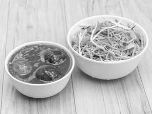 Veg manchurian noodles