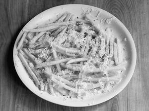 Veg Cheese Bed French Fries