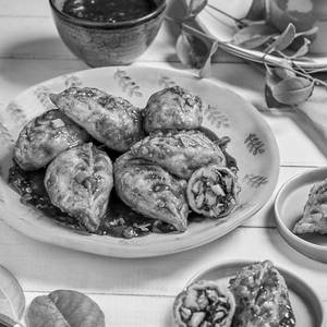 Corn Chilli With Cheese Tossed Momo - 6 Pcs