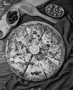 Veggie Exotica Pizza