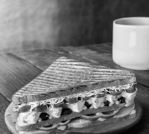 Indi Mexican Paneer Grill Sandwich