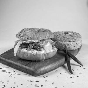 Flaming Paneer Bagel (With Peri Peri Lavash Chips)