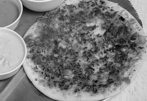 Podi Uttapam (served With Chutney &  Veg Gravy)