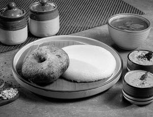 Brahmins Thatte Idli(1pcs) + Uddina Vada(1pcs)