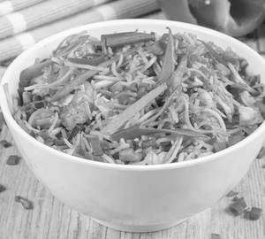 Egg Chicken Hakka Noodles combo 1