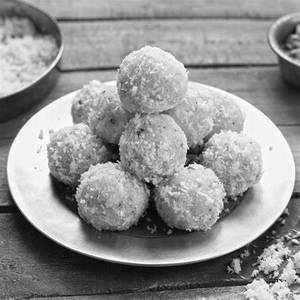 Coconut Laddu [1 Kg]