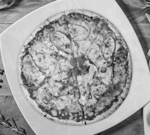 Onion Capsicum Pizza