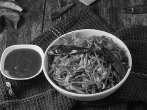 Veg schezwan noodles