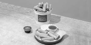 Spring Rolls Party Bucket (22 Pcs)