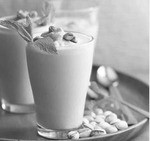 Pista Green Milkshake