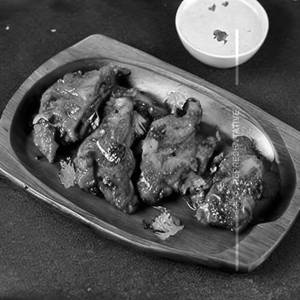 Boneless Coriander Chicken Dry 