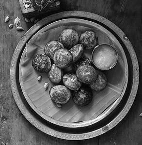 Kuzhi Paniyaram 9 Pcs