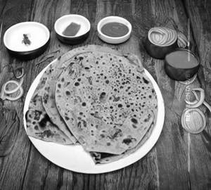 Aloo Methi Paratha