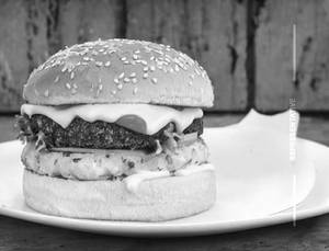 Cheesey Creamy Veg Burger