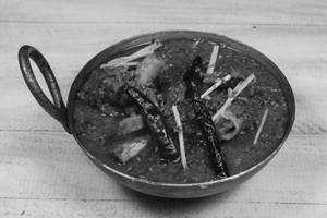 Laal Mass