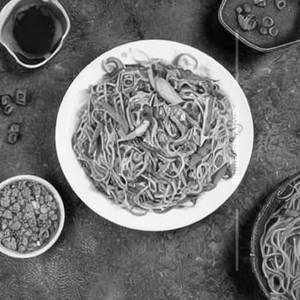 Hakka Mixed Veg Noodles