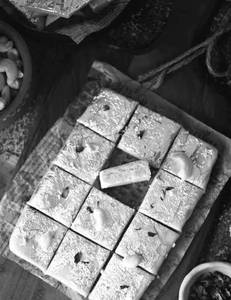 Kaju Barfi (Khoya Barfi)