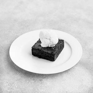 Belgian Chocolate Brownie With Ice Cream