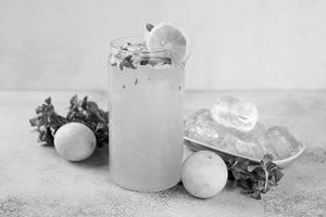 Strawberry Bubble Mint Mojito