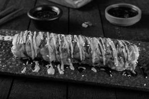 Salmon Aburi Roll