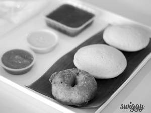 Idly (3piece) + 1vada