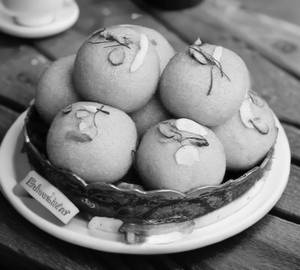 Besan ladoo 250 g