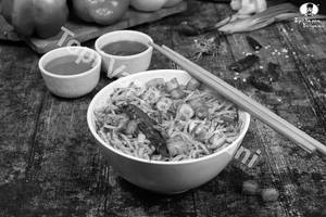 Schezwan Panneer Fried Noodles