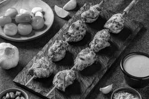 Lasooni Murgh Tikka (8 Pcs)