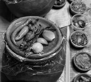 Pazhayasoru Veg Combo's on pot 