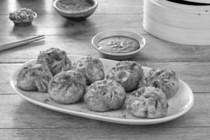 Peri Peri Paneer And Corn Wheat Momos